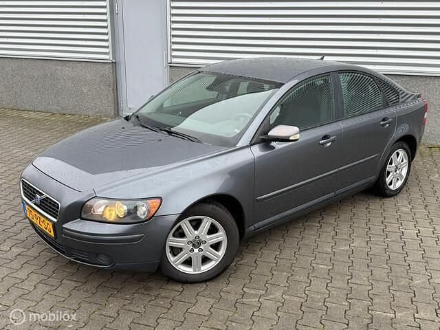 Occasion Volvo S40 Momentum 140 PK (102 kW) 2005 Grijs Sedan