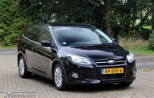 Zwart Gebruikt 2012 Ford Focus Titanium Stationwagen | € 2.999 (Eerlijke prijs) - Afbeelding 1/4
