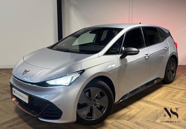 Grijs Occasion 2023 Cupra Born Hatchback | € 21.740 (Iets duurder) - Afbeelding 1/4