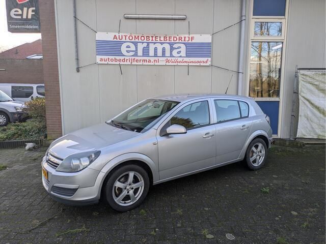 Grijs Gebruikt 2005 Opel Astra Enjoy Hatchback | € 2.249 (Duur) - Afbeelding 1/4