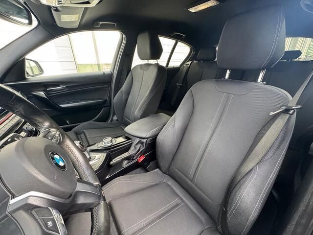 Occasion BMW 118 Sport Line 136 PK (100 kW) 2017 Zilver Hatchback