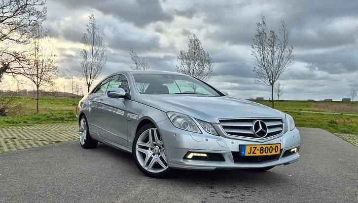 Gebruikt 2010 Mercedes E350 Coupé | € 6.500 (Eerlijke prijs) - Afbeelding 1/4