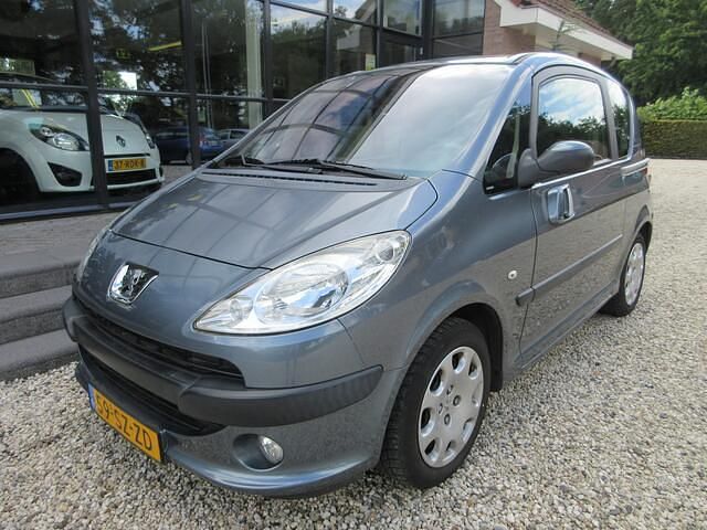 Grijs Gebruikt 2006 Peugeot 1007 Hatchback | € 3.500 (Duur) - Afbeelding 1/4