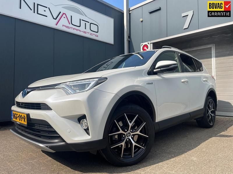 Occasion Toyota RAV4 Hybrid Style 197 PK (144 kW) 2017 Wit, metallic lak SUV