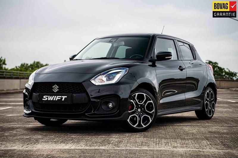 Zwart Gebruikt 2021 Suzuki Swift Sport Hatchback | € 18.935 (Eerlijke prijs) - Afbeelding 1/4