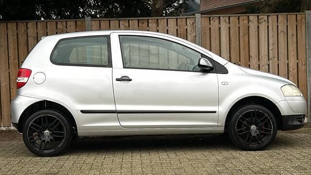 Occasion VW Fox Trendline 54 PK (39 kW) 2008 Grijs Hatchback