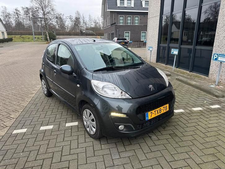 Occasion 2014 Peugeot 107 Hatchback | € 3.749 (Eerlijke prijs) - Afbeelding 1/4