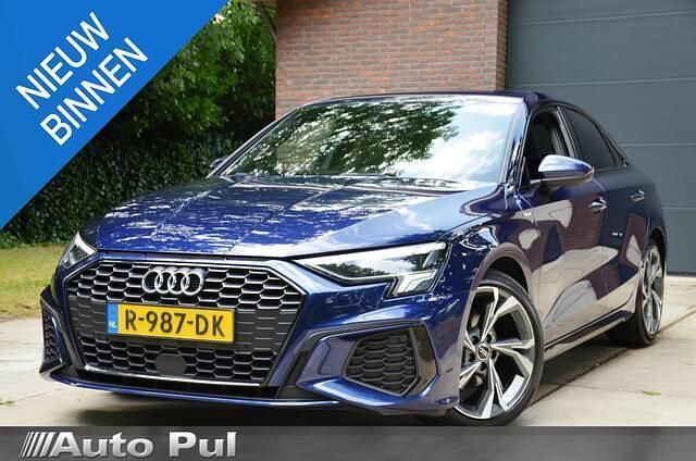 Blauw Gebruikt 2022 Audi A3 S-Line Sedan | € 25.900 (Goede deal) - Afbeelding 1/4