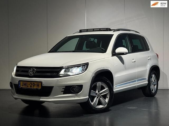 Wit Occasion 2015 VW Tiguan Sport SUV | € 12.650 (Eerlijke prijs) - Afbeelding 1/4