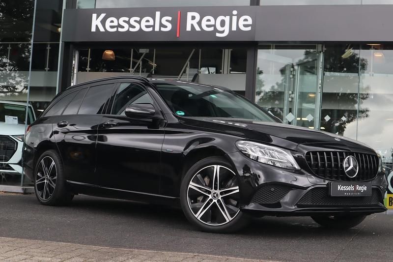Zwart Occasion 2021 Mercedes C300 Stationwagen | € 28.950 (Super prijs) - Afbeelding 1/4