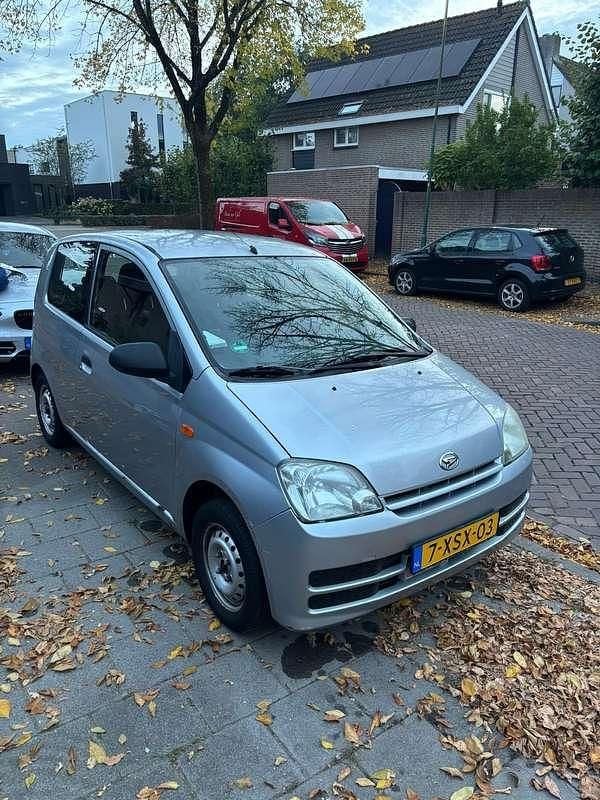 Zilver Gebruikt 2006 Daihatsu Cuore Hatchback | € 500 (Goede deal) - Afbeelding 1/4