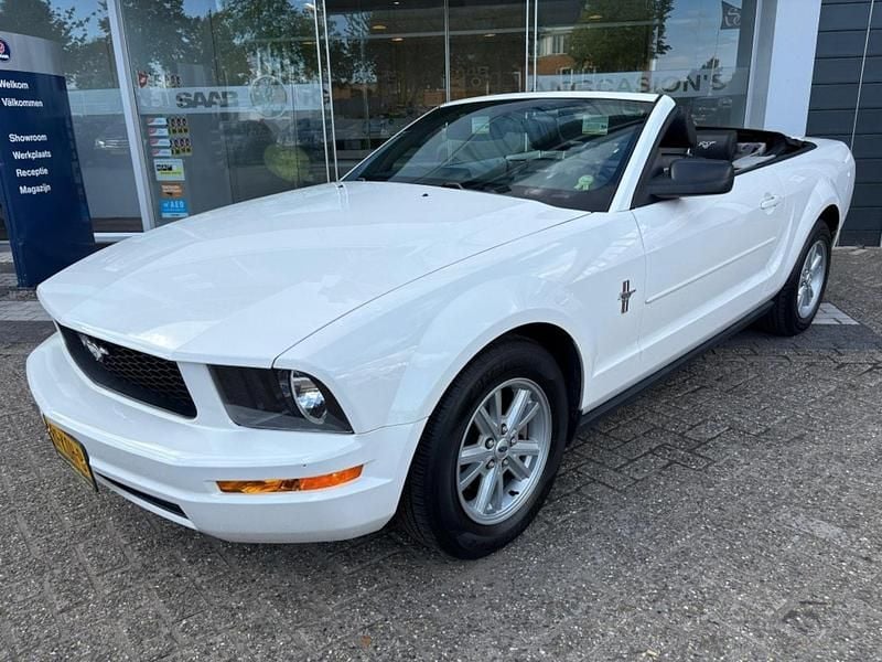 Wit Gebruikt 2007 Ford Mustang Cabriolet | € 10.950 - Afbeelding 1/4