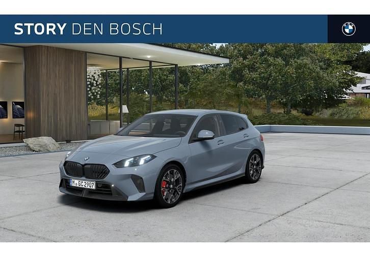 Grijs Nieuw 2025 BMW 120 Comfort Edition Hatchback | € 52.821 (Eerlijke prijs) - Afbeelding 1/4