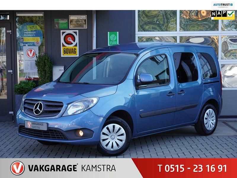 Blauw Gebruikt 2016 Mercedes Citan 112 Van | € 10.950 (Duur) - Afbeelding 1/3