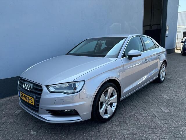 Grijs Gebruikt 2014 Audi A3 Ambition Sedan | € 14.950 (Eerlijke prijs) - Afbeelding 1/4