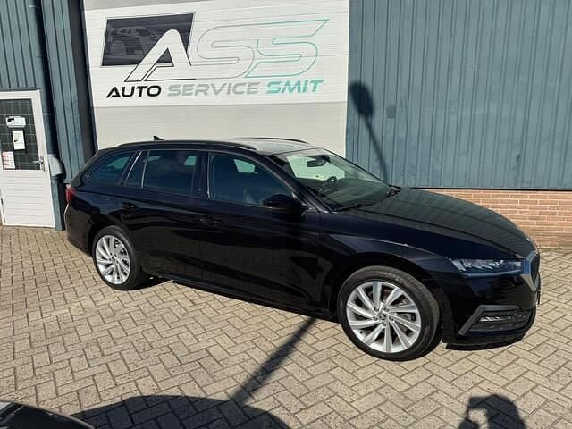 Occasion Skoda Octavia Business Line 150 PK (110 kW) 2021 Zwart Stationwagen