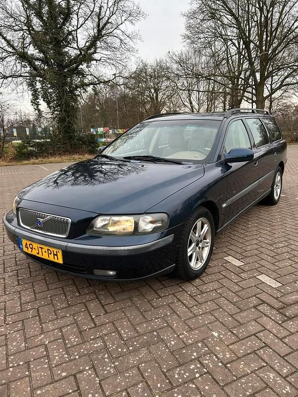 Occasion 2002 Volvo V70 Stationwagen | € 1.650 (Super prijs) - Afbeelding 1/4