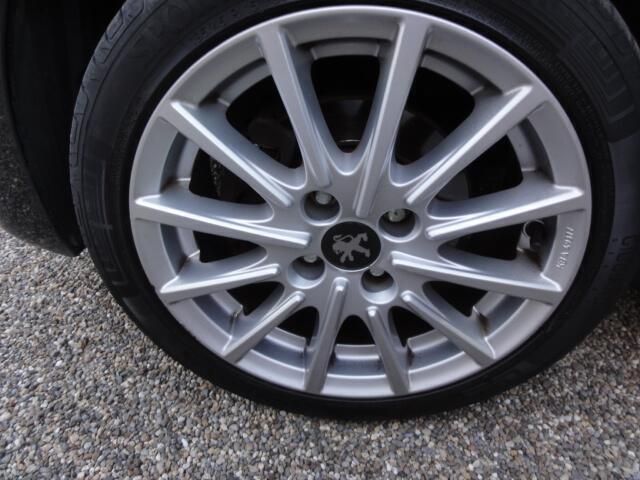 Occasion Peugeot 107 Active 68 PK (50 kW) 2012 Zwart Hatchback