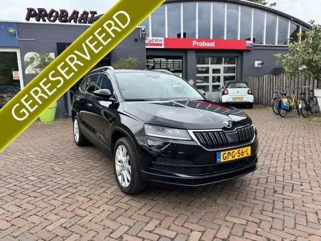 Zwart Gebruikt 2021 Skoda Karoq Business Line SUV | € 28.950 (Eerlijke prijs) - Afbeelding 1/4