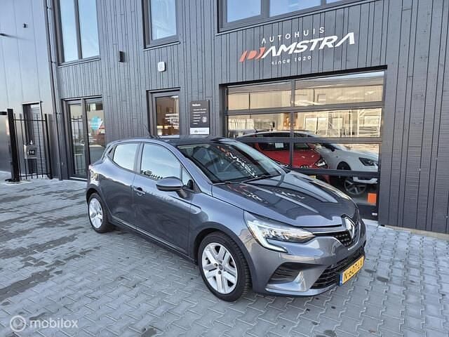 Grijs Gebruikt 2021 Renault Clio V Zen Hatchback | € 12.250 (Eerlijke prijs) - Afbeelding 1/4