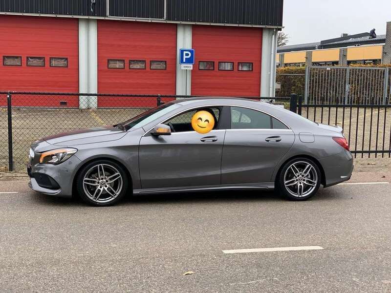 Grijs Gebruikt 2019 Mercedes CLA180 Sedan | € 23.000 - Afbeelding 1/4