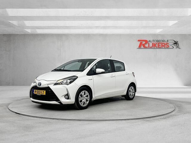 Wit Gebruikt 2018 Toyota Yaris Active Hatchback | € 12.995 (Goede deal) - Afbeelding 1/4