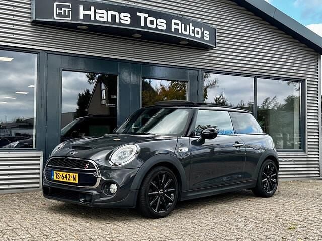 Grijs (metallic) Gebruikt 2015 Mini John Cooper Works Business Hatchback | € 15.900 (Goede deal) - Afbeelding 1/4