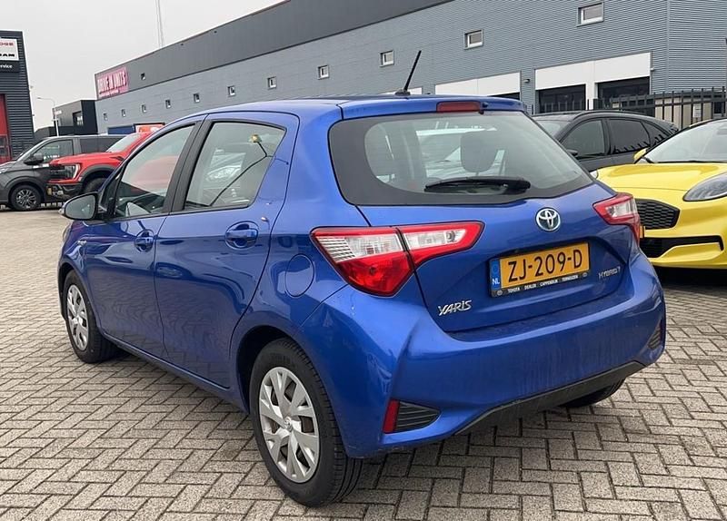 Occasion Toyota Yaris Hybrid Active 73 PK (53 kW) 2019 Blauw Hatchback
