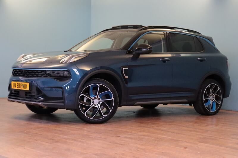 Blauw Gebruikt 2023 Lynk & Co 01 SUV | € 28.383 (Eerlijke prijs) - Afbeelding 1/4