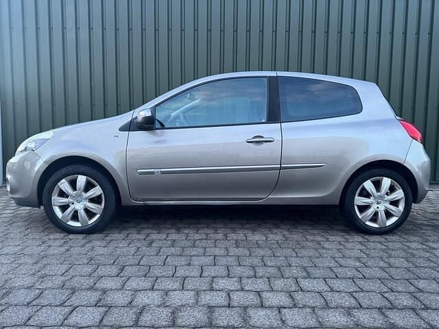 Occasion Renault Clio II Night&Day 112 PK (82 kW) 2011 Bruin Hatchback
