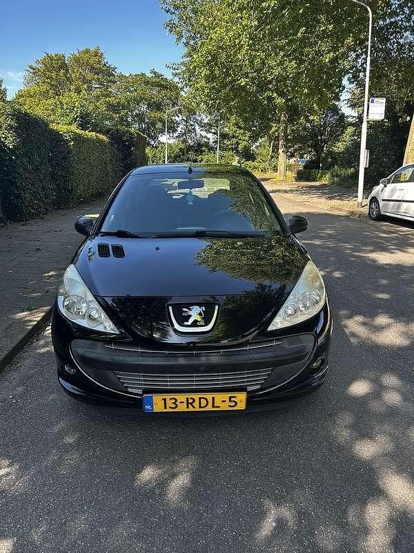 Gebruikt 2011 Peugeot 206+ Hatchback | € 2.950 (Eerlijke prijs) - Afbeelding 1/4