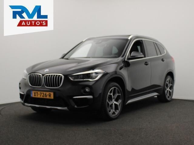 Zwart Gebruikt 2019 BMW X1 Executive SUV | € 21.900 (Goede deal) - Afbeelding 1/4