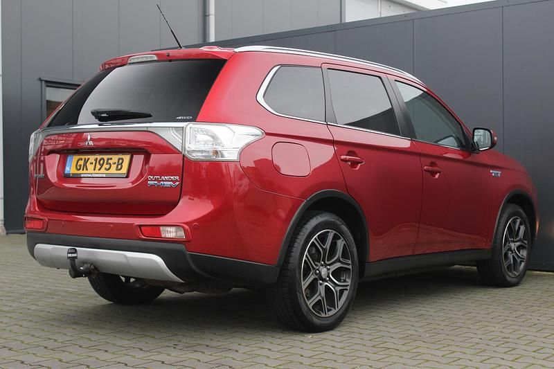 Occasion Mitsubishi Outlander P-HEV Edition 2015 Rood SUV