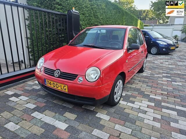 Rood Gebruikt 1999 VW Lupo Trendline Hatchback | € 750 (Super prijs) - Afbeelding 1/4