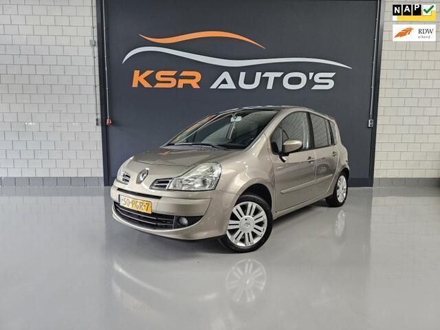 Beige Gebruikt 2011 Renault Grand Modus Dynamique MPV | € 3.995 (Eerlijke prijs) - Afbeelding 1/4