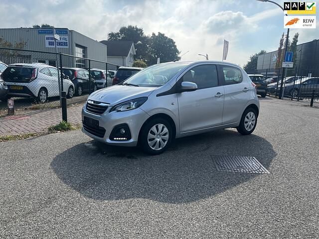 Grijs Gebruikt 2021 Peugeot 108 Active Hatchback | € 8.950 (Eerlijke prijs) - Afbeelding 1/4