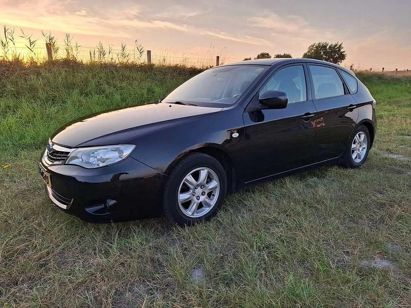 Zwart Gebruikt 2008 Subaru Impreza Hatchback | € 3.950 - Afbeelding 1/4
