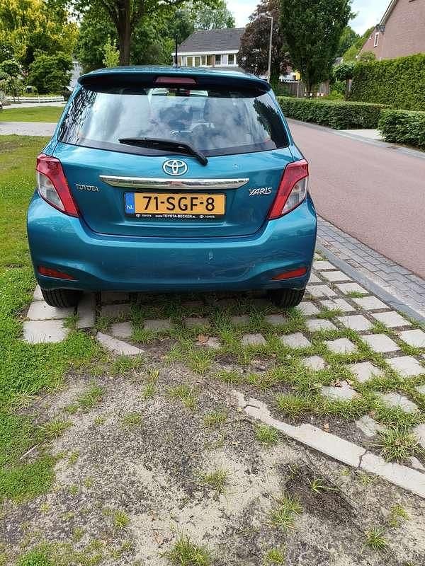 Occasion Toyota Yaris 69 PK (50 kW) 2011 Groen Hatchback
