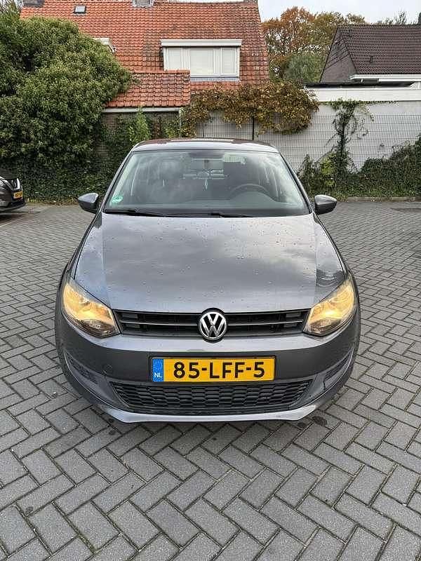 Occasion 2010 VW Polo Comfortline Sedan | € 4.500 (Eerlijke prijs) - Afbeelding 1/4
