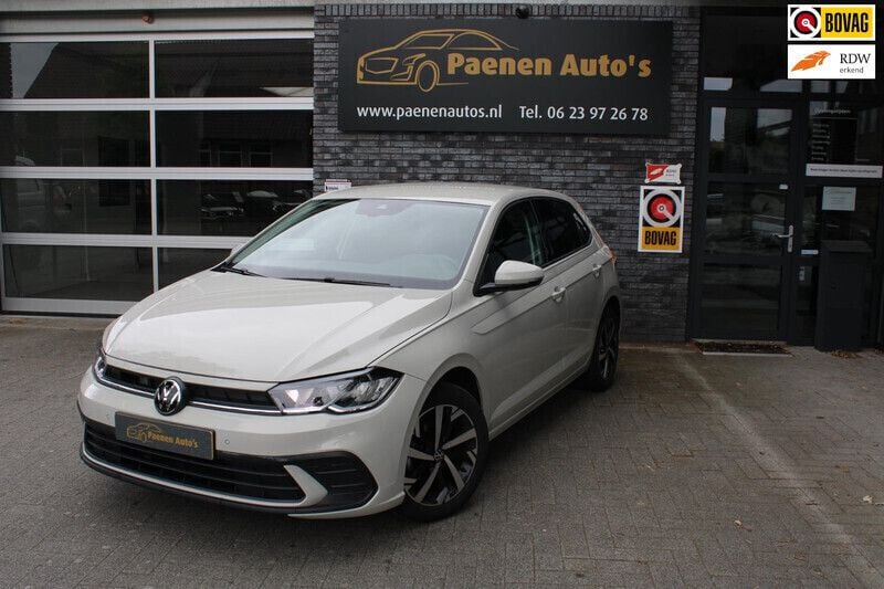 Grijs Gebruikt 2023 VW Polo Business Hatchback | € 22.450 (Eerlijke prijs) - Afbeelding 1/4