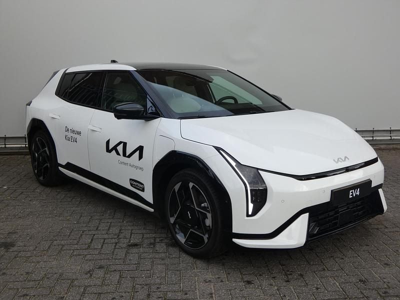 Nieuw Kia EV4 GT 150 kW (204 PK) 2025 Deluxe white (wit parelmoer) Hatchback