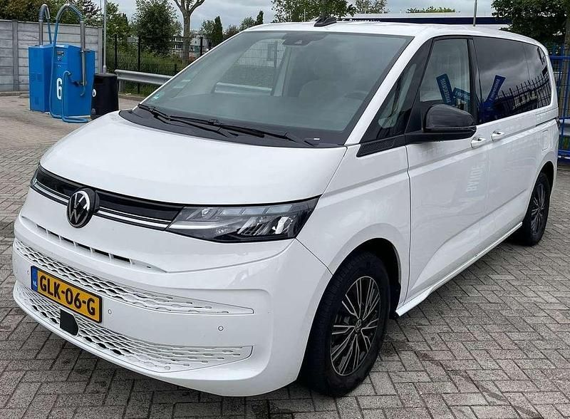 Wit Gebruikt 2023 VW Multivan Life Van | € 55.490 (Iets duurder) - Afbeelding 1/4