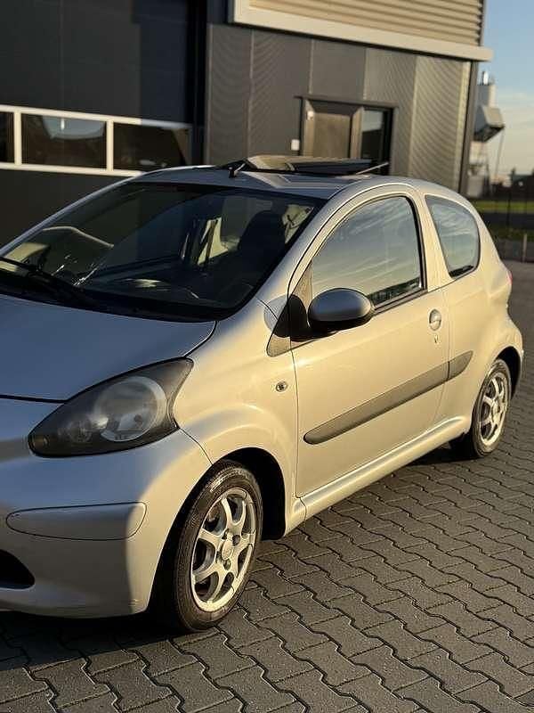Gebruikt 2008 Toyota Aygo Sport Hatchback | € 1.200 (Super prijs) - Afbeelding 1/4