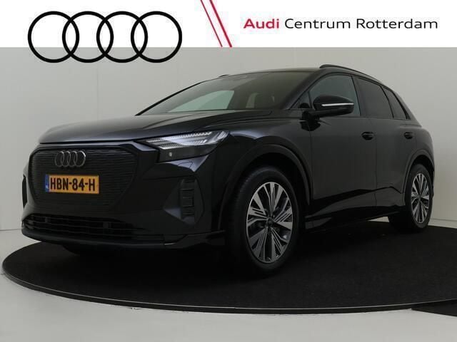 Zwart Gebruikt 2025 Audi Q4 e-tron Advanced SUV | € 48.950 (Super prijs) - Afbeelding 1/4