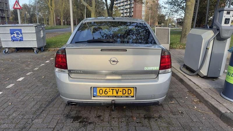 Occasion Opel Vectra 140 PK (102 kW) 2007 Grijs Hatchback