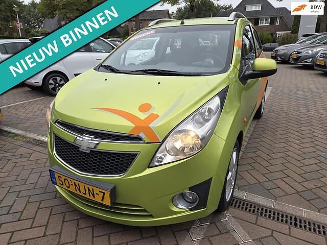 Groen Gebruikt 2010 Chevrolet Spark Hatchback | € 2.299 (Eerlijke prijs) - Afbeelding 1/4