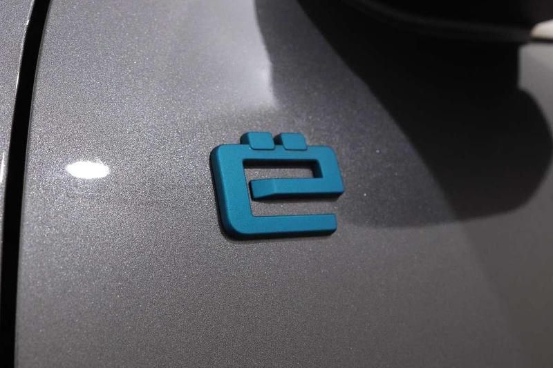 Occasion Citroën e-C4 Shine 114 kW (156 PK) 2023 Grijs SUV