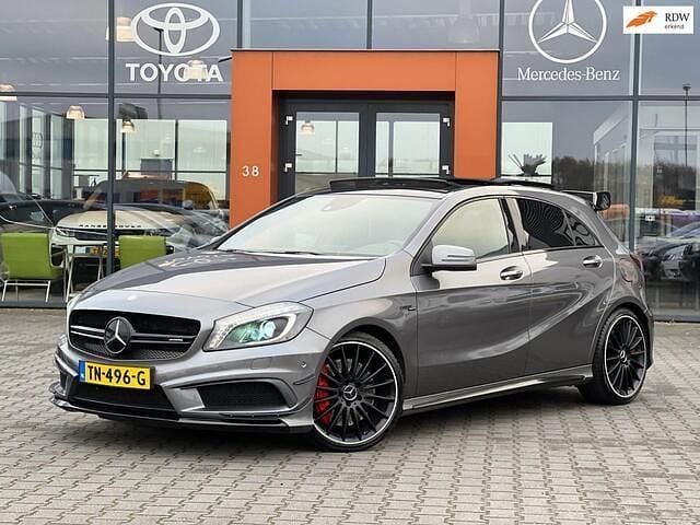 Grijs Gebruikt 2015 Mercedes A45 AMG AMG Hatchback | € 26.890 (Goede deal) - Afbeelding 1/4