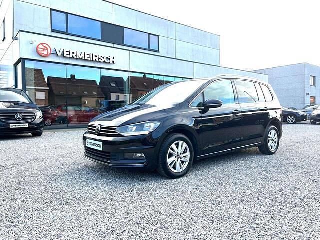 Zwart Gebruikt 2021 VW Touran Highline MPV | € 20.499 - Afbeelding 1/4