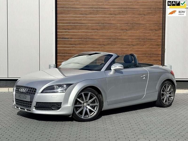 Grijs Gebruikt 2007 Audi TT Roadster Cabriolet | € 10.650 (Eerlijke prijs) - Afbeelding 1/4